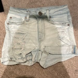 Light wash denim American eagle ripped jean shorts, perfect condition
